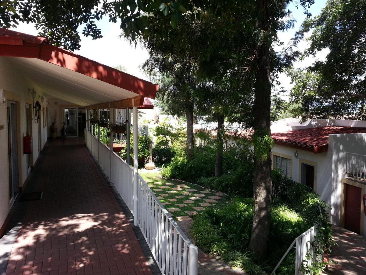 Hotel Pension Casa Africana 빈트후크 외부 사진