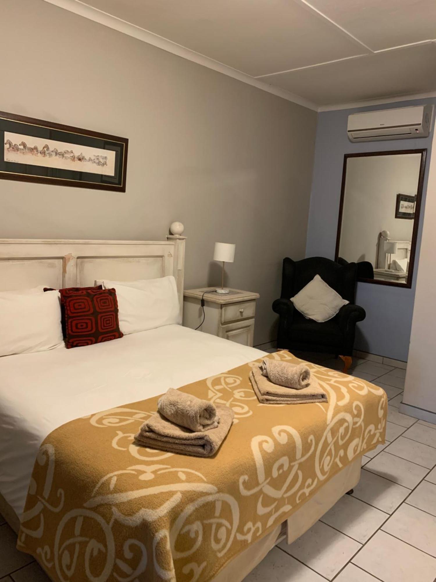 Hotel Pension Casa Africana 빈트후크 외부 사진